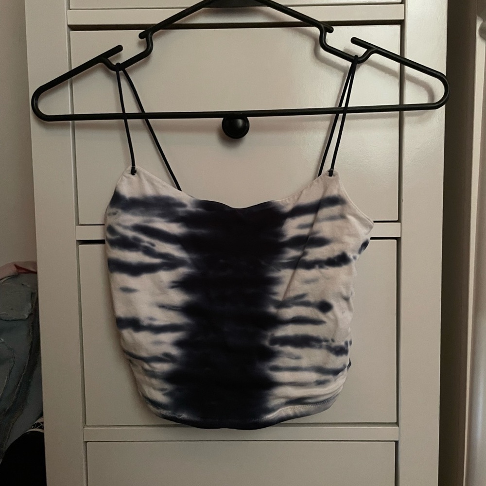 cropped tank top